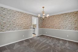 104 Laurens Court photo 4