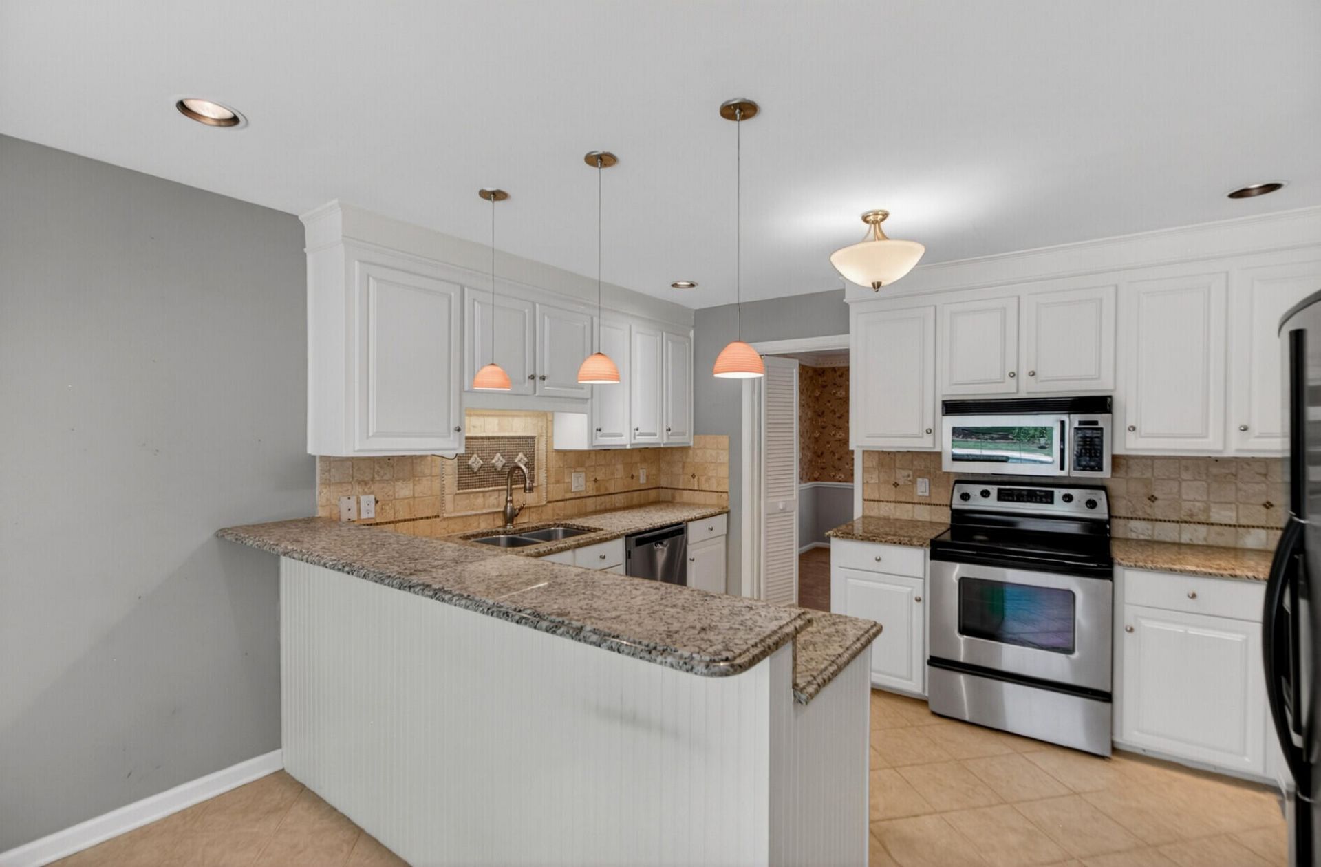 104 Laurens Court Photo 7