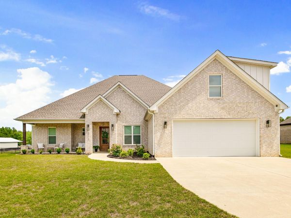 3016 Vincintage Cove , Alexander, AR 72002