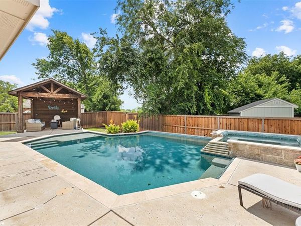 726 Celebrity Court, Midlothian, TX 76065