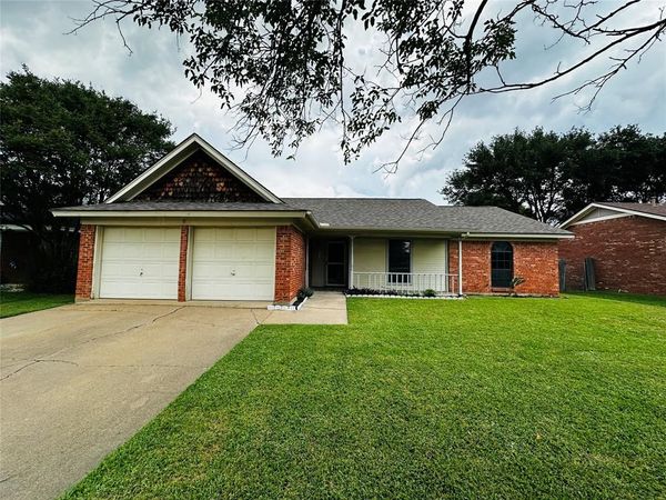 6741 Ridgetop Road, North Richland Hills, TX 76182
