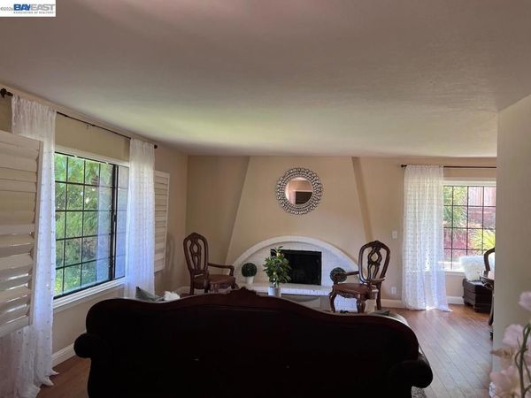 212 Mountaire Cir, Clayton, CA 94517