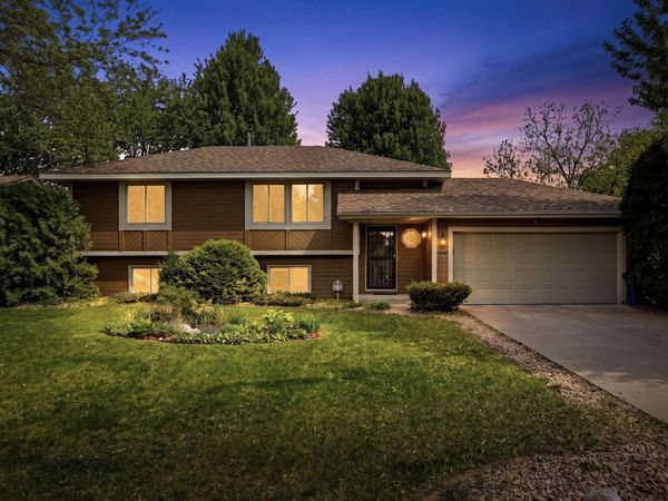 6040 111th Avenue N, Champlin, MN 55316