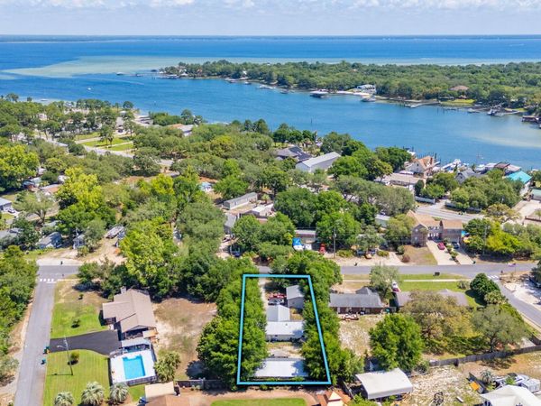624 4th Street, Destin, FL 32541