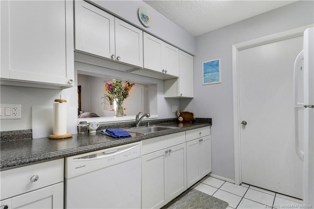 3937 NW Cinnamon Tree Circle, Jensen Beach, FL 34957 Photo