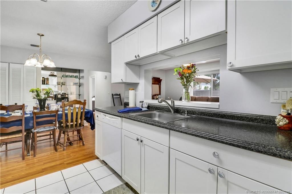 3937 NW Cinnamon Tree Circle, Jensen Beach, FL 34957 Photo