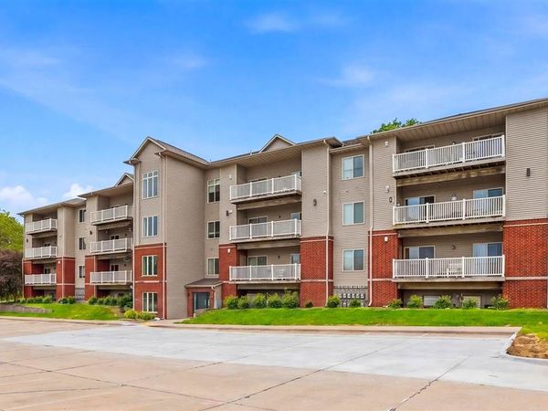 420 N 1st Ave, Unit 308, Iowa City, IA 52245