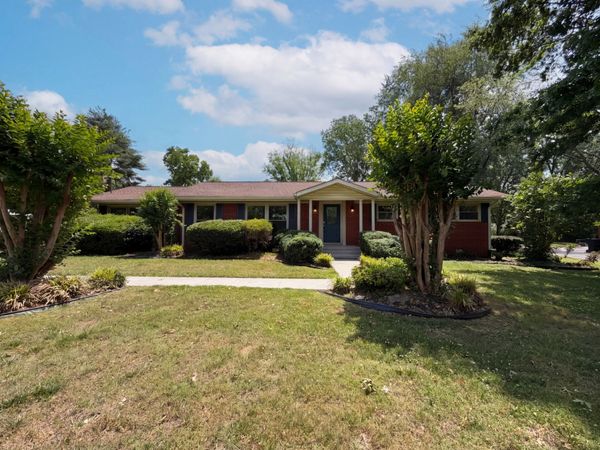 1119 Walton Dr , Murfreesboro, TN 37130