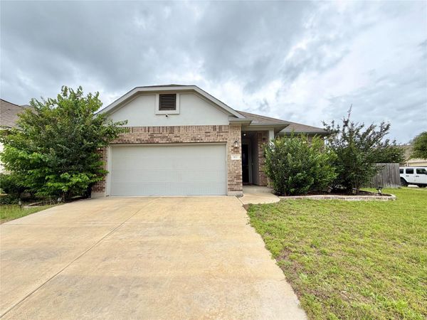 877 Centerra Hills CIR, Round Rock, TX 78665