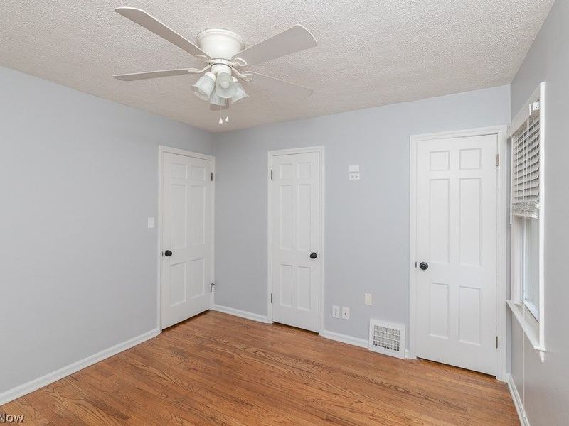 8324 Chesterfield Avenue, Parma, OH 44129 Photo 12