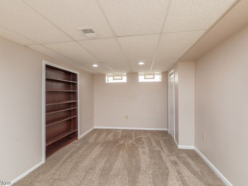 8324 Chesterfield Avenue, Parma, OH 44129 Photo 20