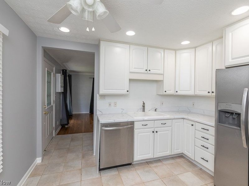 8324 Chesterfield Avenue, Parma, OH 44129 Photo 6