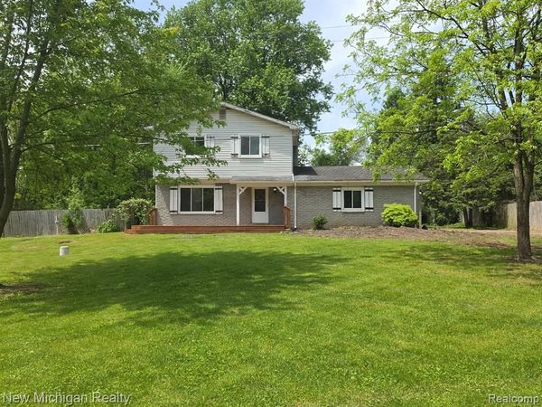 895 Garner N, Milford Twp, MI 48380