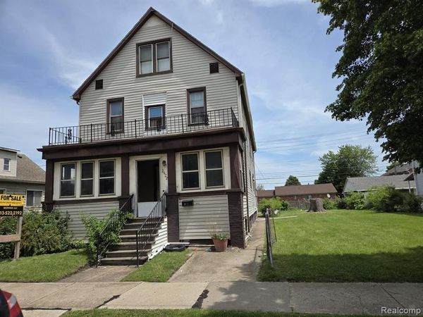 2622 Salina Street , Dearborn, MI 48120