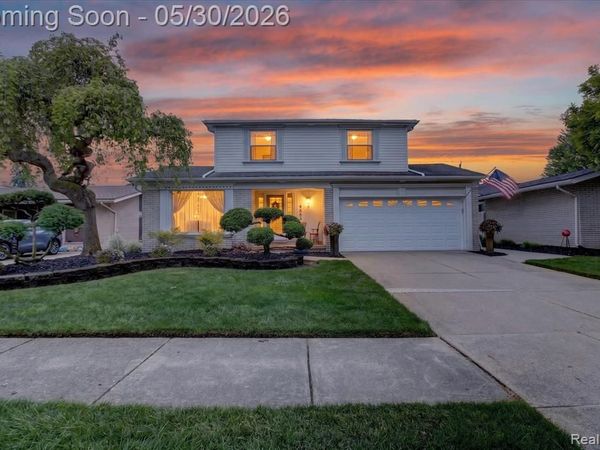 4834 Hillcrest Road, Trenton, MI 48183