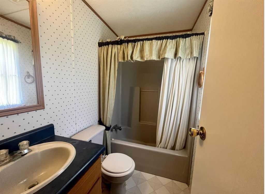 379 Harvest Moon Dr.  Photo 11