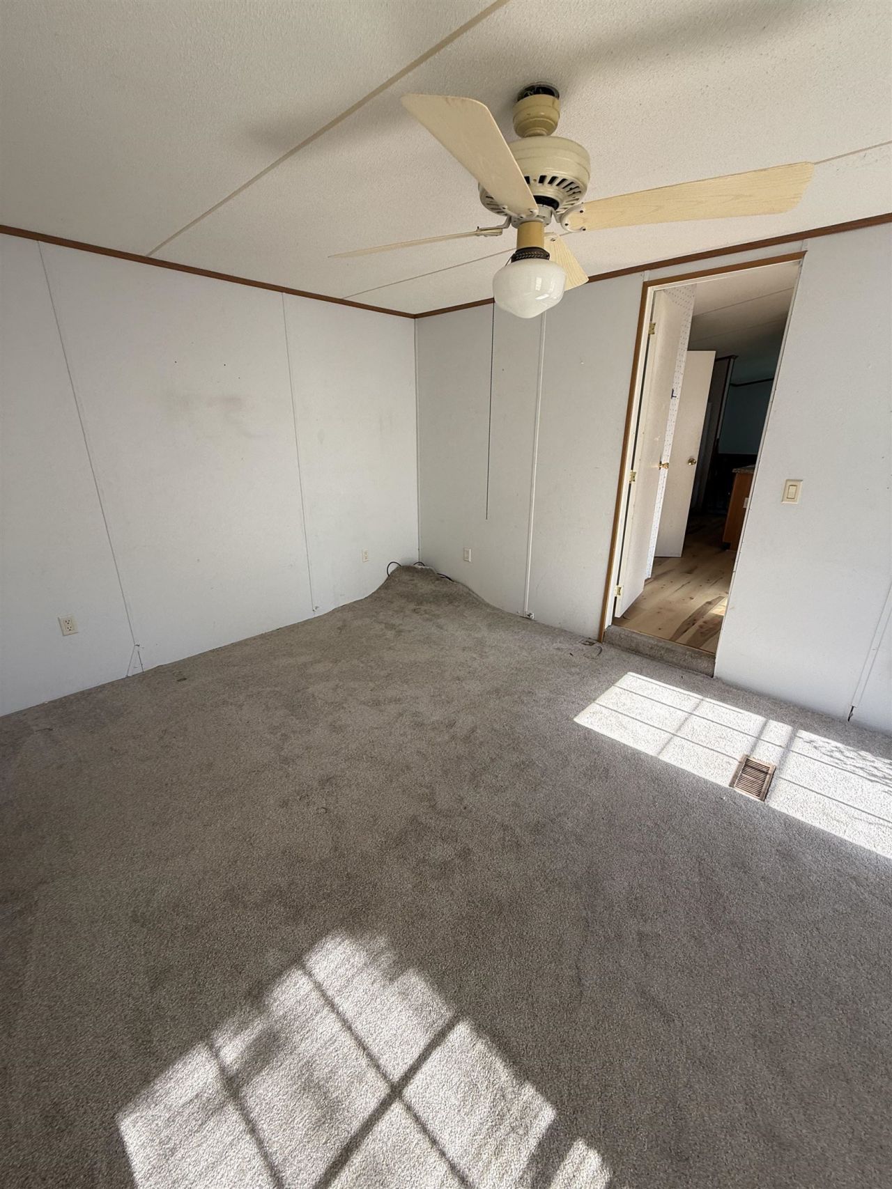 379 Harvest Moon Dr.  Photo 5
