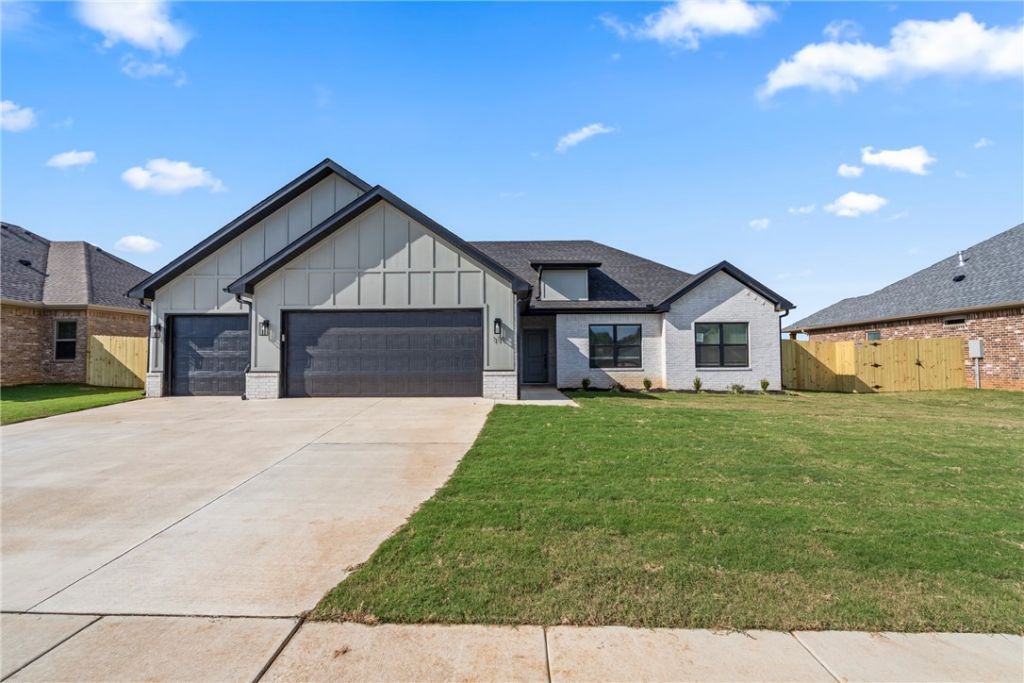 165 N Box Turtle Avenue , Farmington, AR 72730 Main Photo