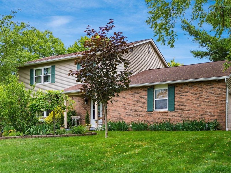 110 Canterberry Lane SW, Reynoldsburg, OH 43068 Photo 1