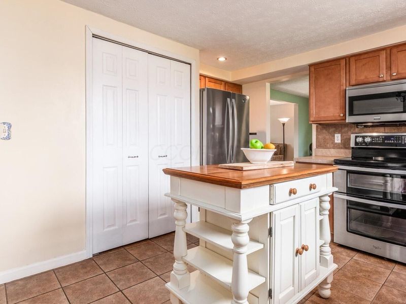 110 Canterberry Lane SW, Reynoldsburg, OH 43068 Photo 11