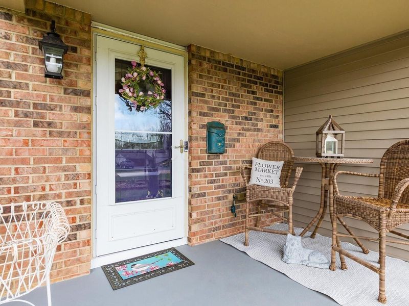 110 Canterberry Lane SW, Reynoldsburg, OH 43068 Photo 3