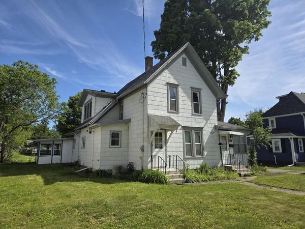 1213 Dodge STREET, Lake Geneva, WI 53147