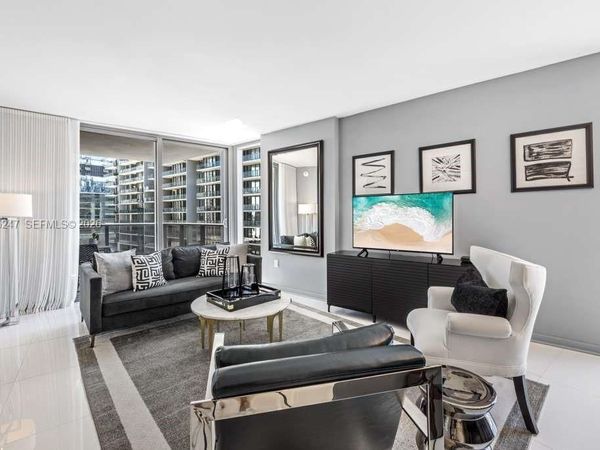 31 SE 6th St, Unit 2101, Miami, FL 33131