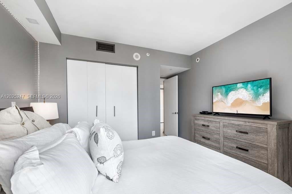 31 SE 6th St, Unit 2101, Miami, FL 33131 Photo