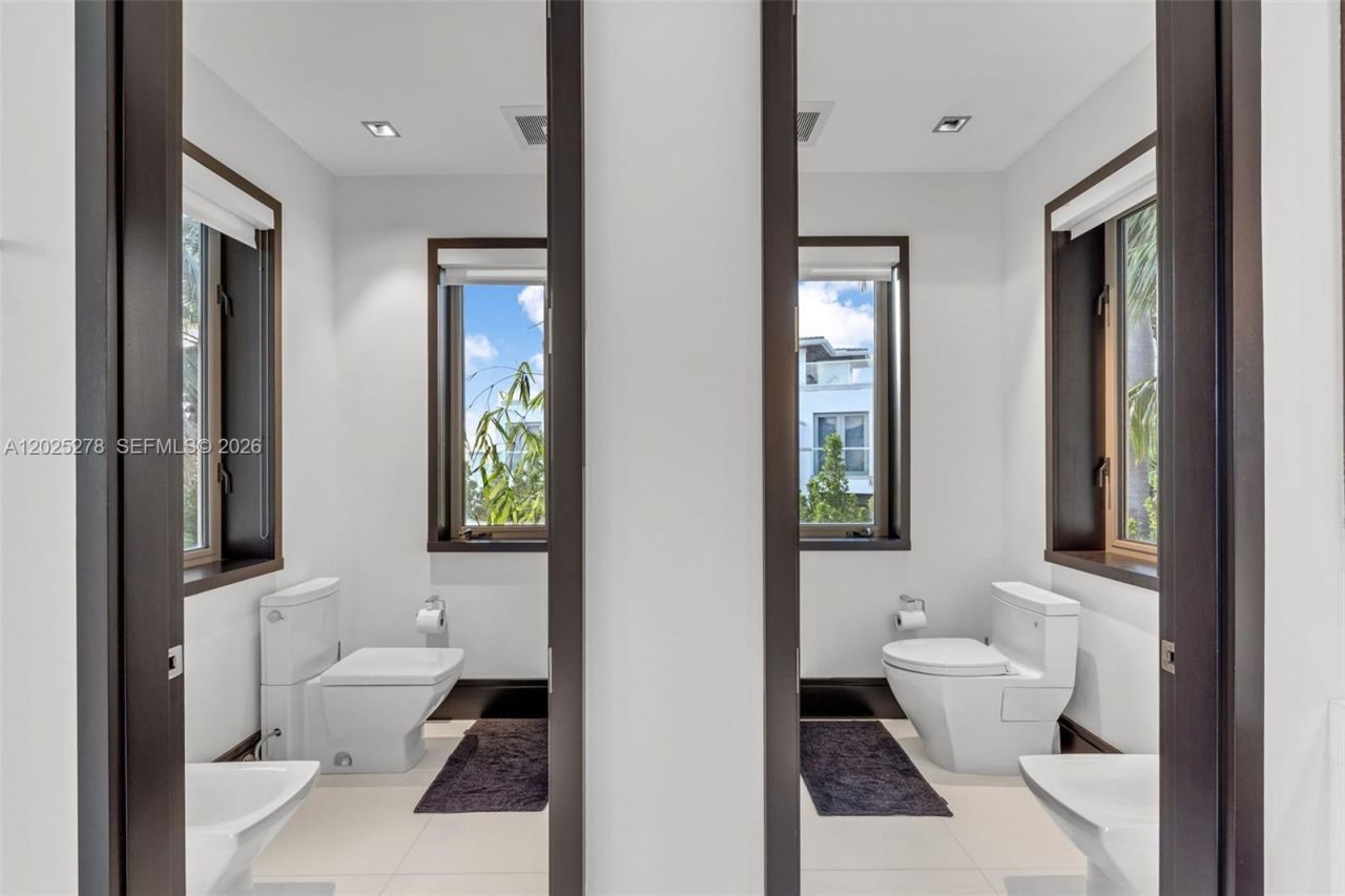 760 S Mashta Dr , Key Biscayne, FL 33149 Photo