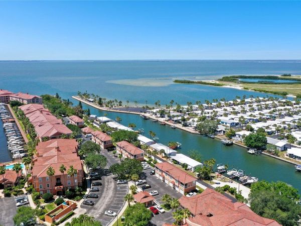 5000 CULBREATH KEY WAY , Unit 2-201, TAMPA, FL 33611