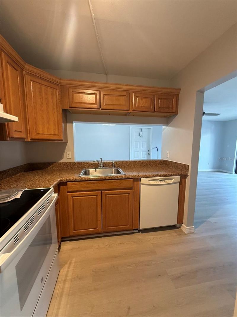 1223 S Pine Ridge Circle, Unit 23, Sanford, FL 32773 Photo