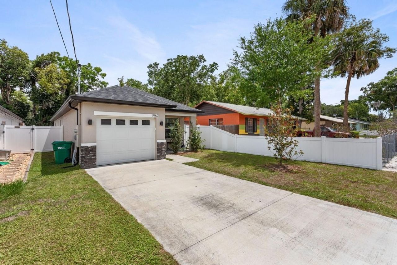 1967 Virginia Avenue, Eustis, FL 32726 Photo