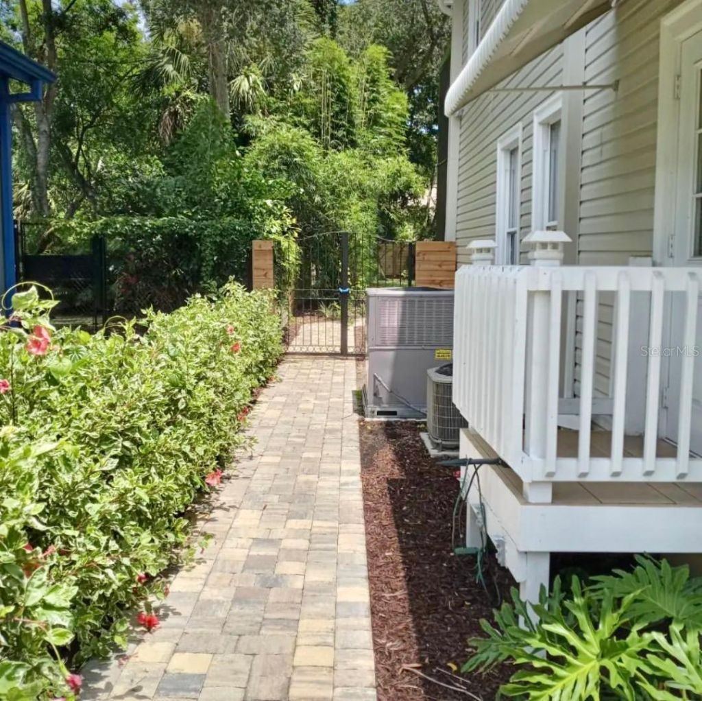 317 N Orange Street, New Smyrna Beach, FL 32168 Photo
