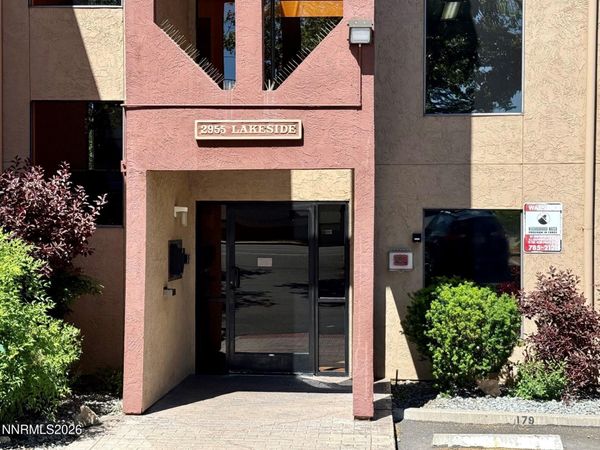 2955 Lakeside Drive, UNIT 120, Reno, NV 89509
