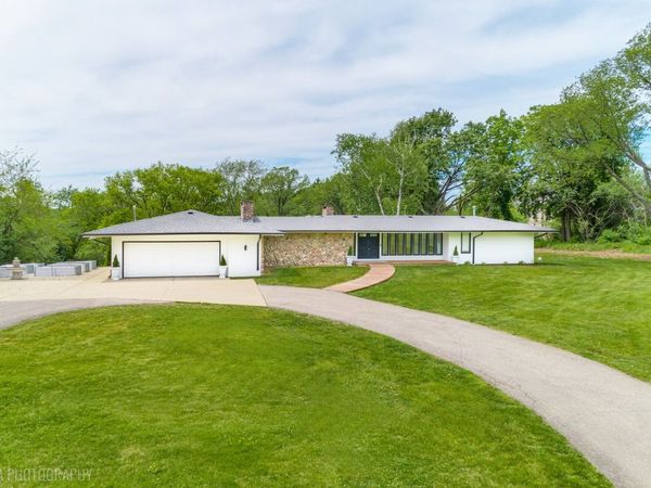 312 Ridge Road , Barrington Hills, IL 60010