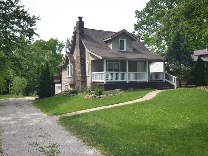 578 Perry Road, Tallmadge, OH 44278 Photo 1