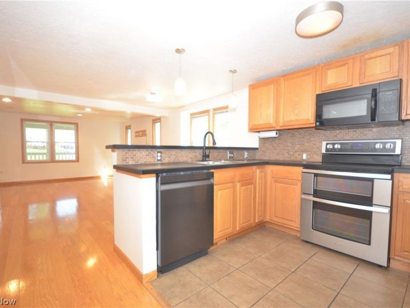 578 Perry Road, Tallmadge, OH 44278 Photo 14