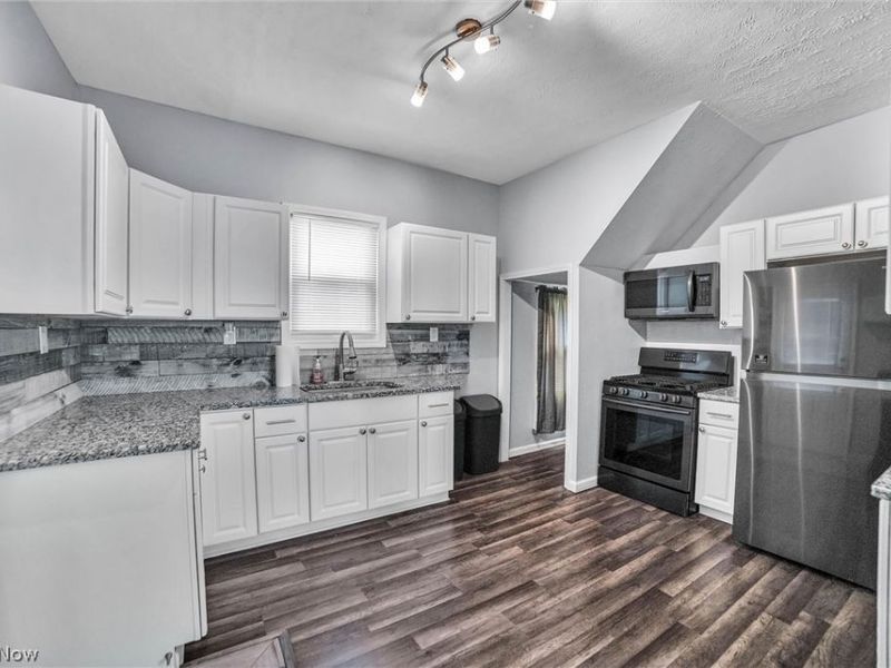 3328 W 125th Street, Cleveland, OH 44111 Photo 10