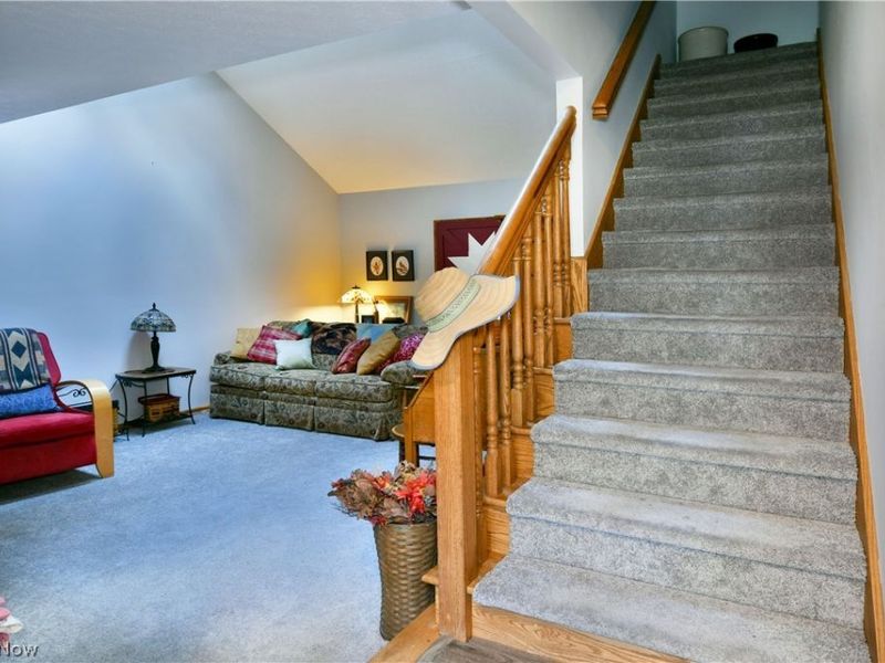 160 Turquoise Drive, Cortland, OH 44410 Photo 11