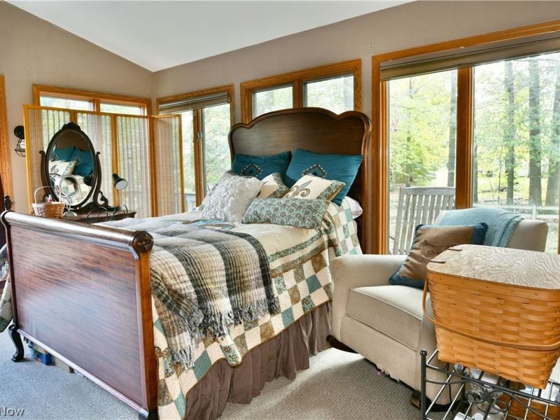 160 Turquoise Drive, Cortland, OH 44410 Photo 5