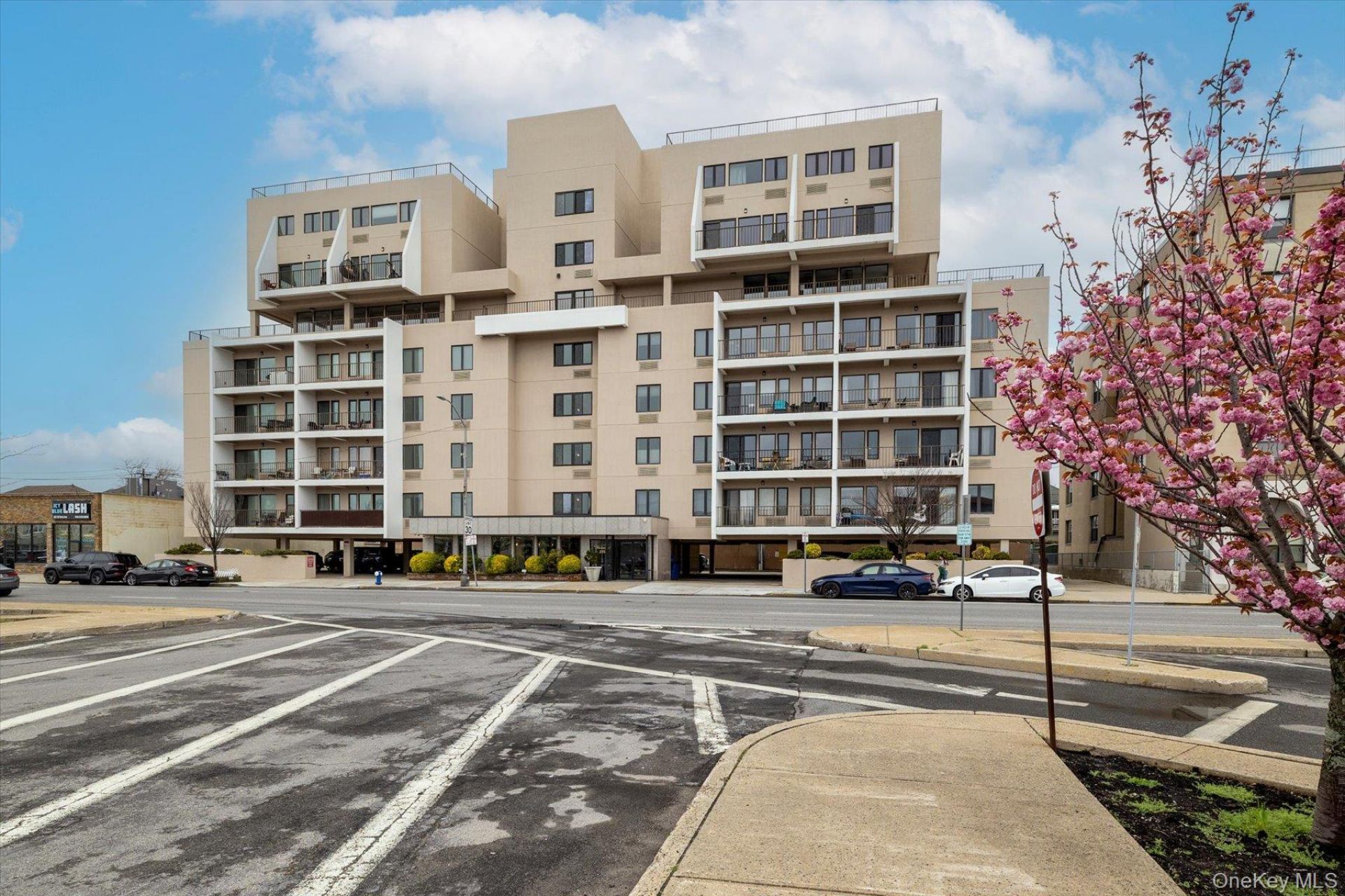 235 W Park Avenue , Unit 306, Long Beach, NY 11561 | MLS ID 999452