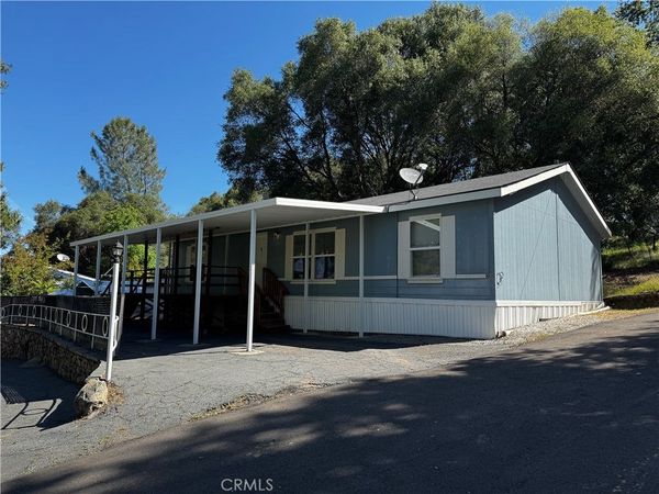 50889 Road 425, Unit 10, Oakhurst, CA 93644