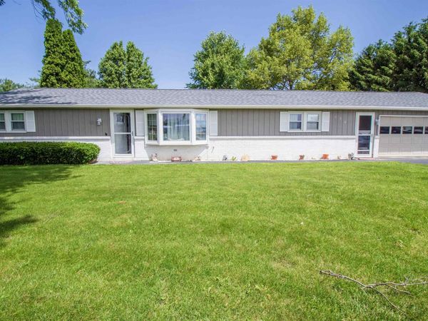 370 E 100 S, Winchester, IN 47394