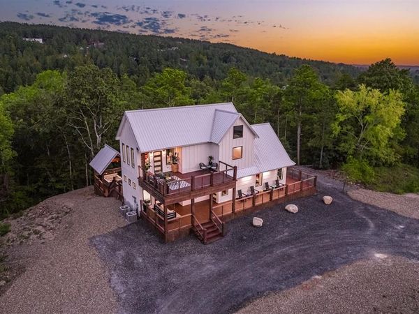 1408 N Lukfata Trail, Broken Bow, OK 74728