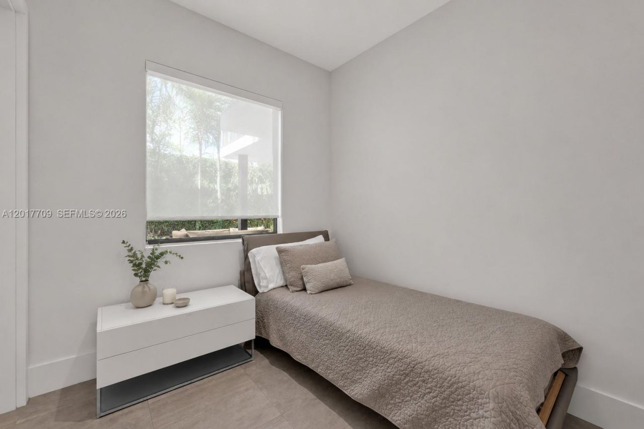 10 Samana Dr , Miami, FL 33133 Photo