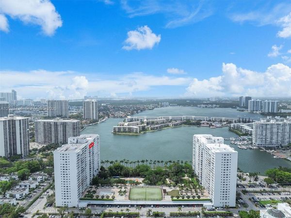 2851 NE 183rd St , Unit 2112E, Aventura, FL 33160