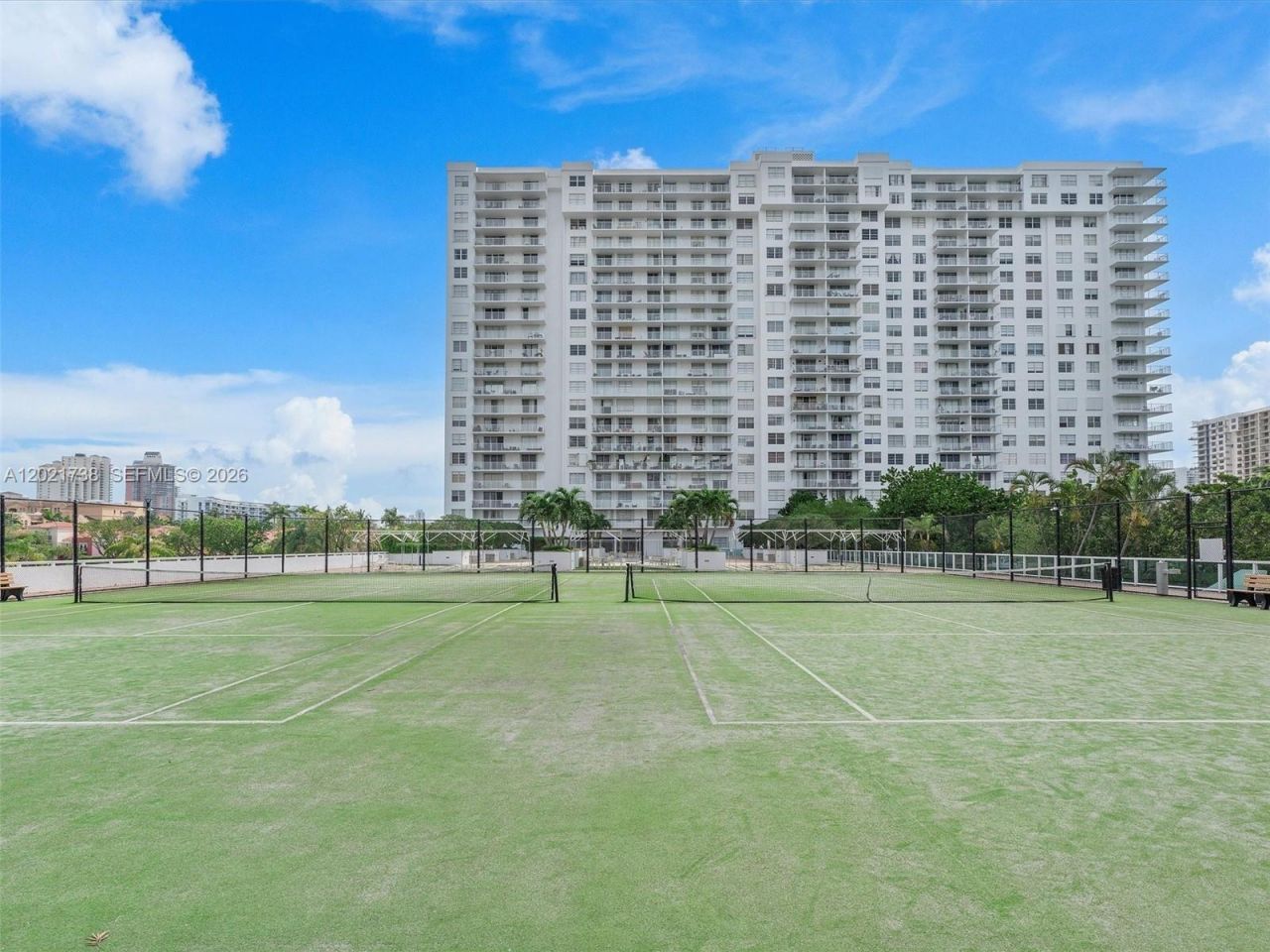 2851 NE 183rd St , Unit 2112E, Aventura, FL 33160 Photo