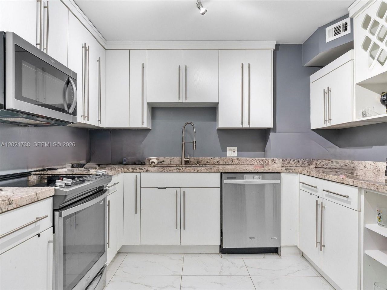2851 NE 183rd St , Unit 2112E, Aventura, FL 33160 Photo