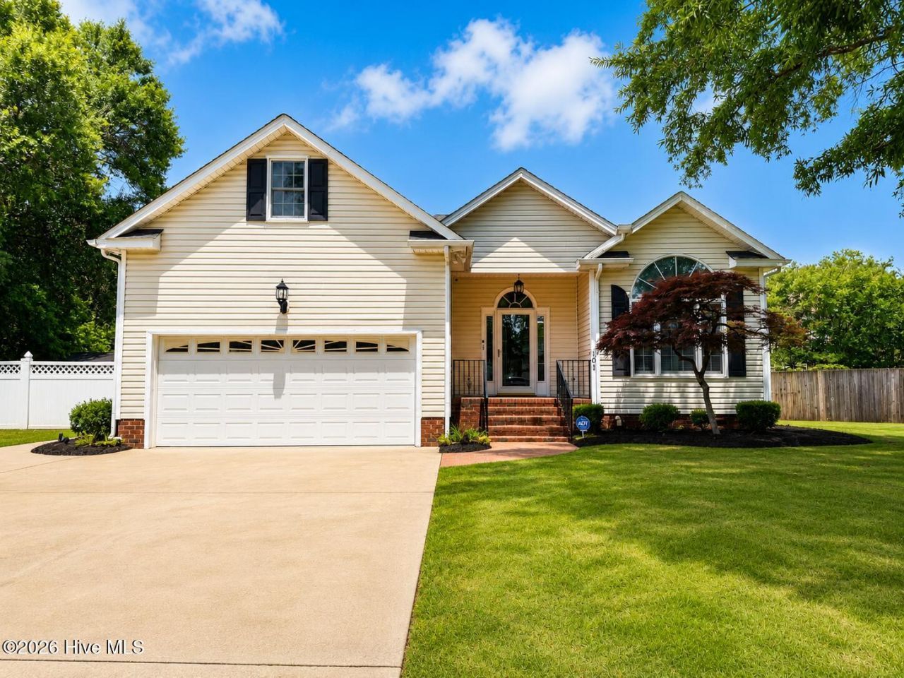 101 White Oak Drive, Greenville, NC 27858 Main Photo