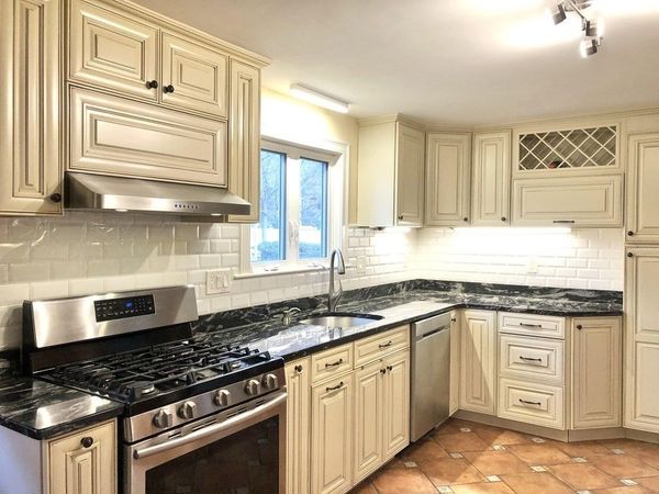 85 Alba Rd, Wellesley, MA 02481